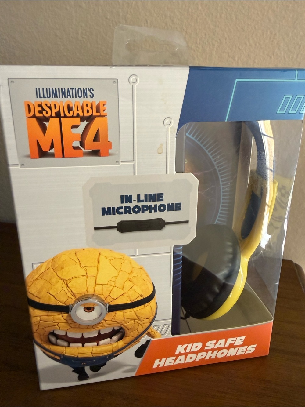 Universal Despicable Me 4 Kids Headphones - Blue and Yellow Packaging